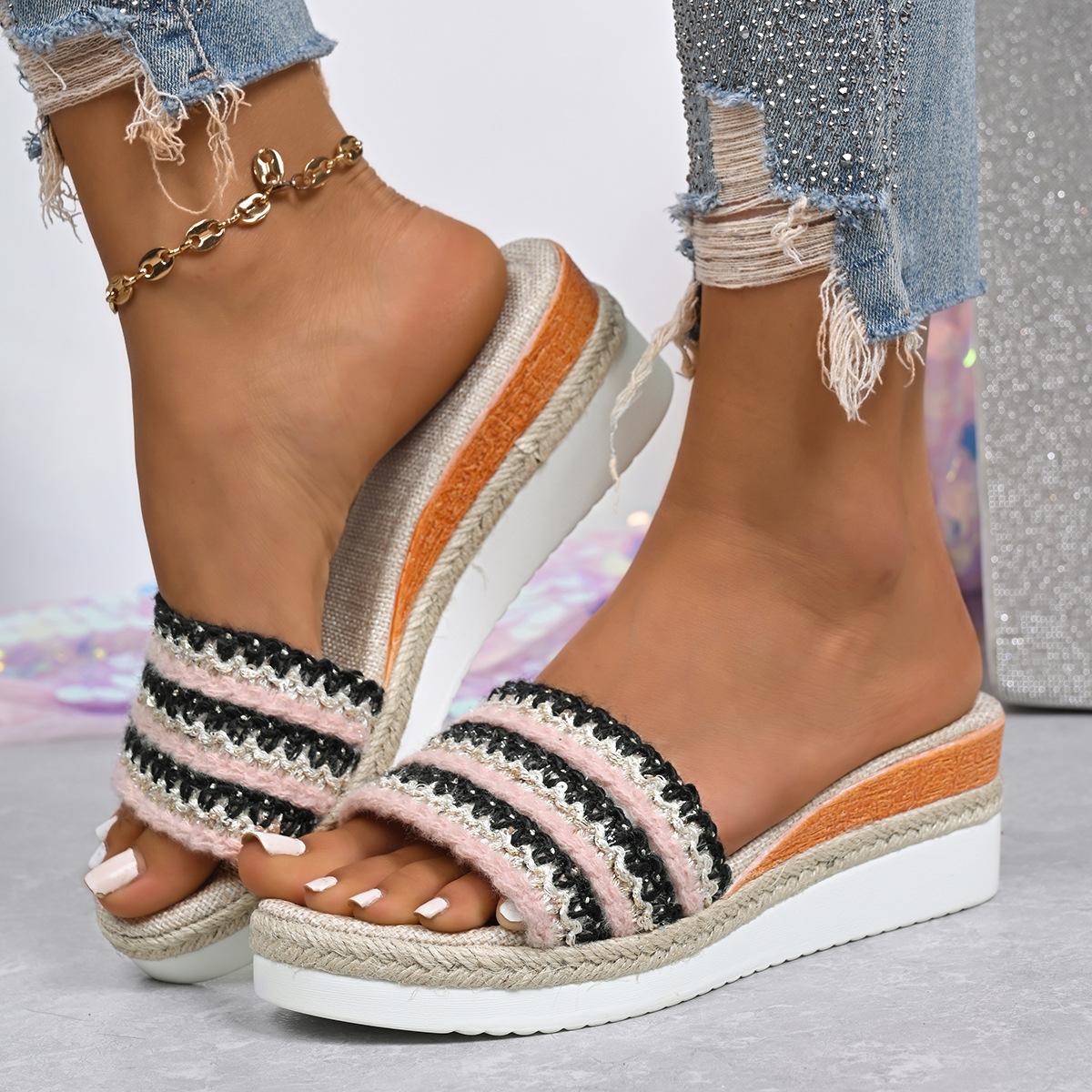 

Fashion The new summer 2025 fashion ramp-heeled jute thick-soled women s shoes with a large one-line strap are casual 44 розовый