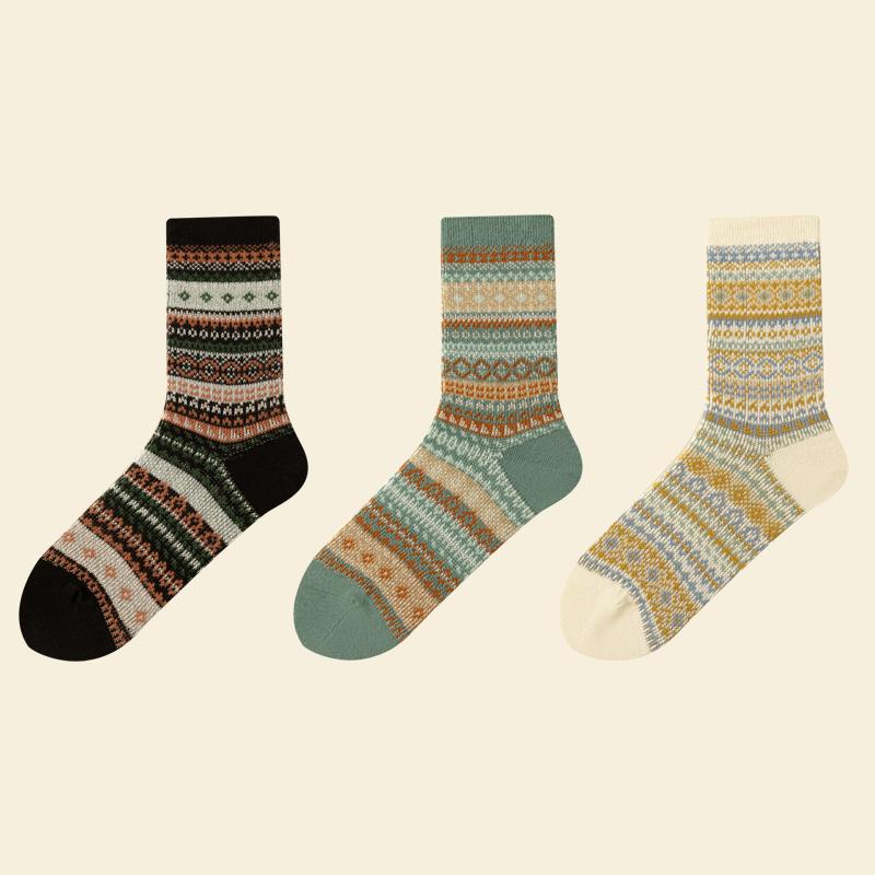 3 Pack Womens Cotton Socks Autumn and Winter Warm Socks Thick Knit Cabin Cozy Crew Soft Socks Gifts for Women Colorful Fashion