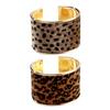 Justerbart Armband med Leopardmönster och Bred Manschett, Armband med Velourtextur för Komfort, Legeringskonstruktion, Snyggt att Bära