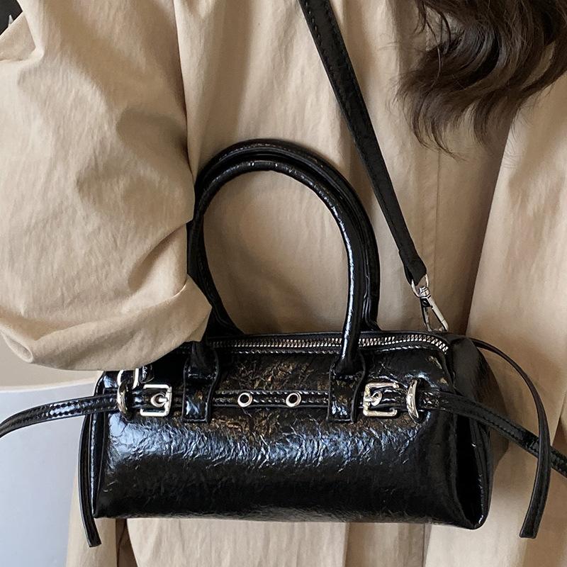 Retro Niche Single Shoulder Underarm Bag Women's 2025 New Trendy Pillow Bag Simple Large-capacity Commuter Handbag