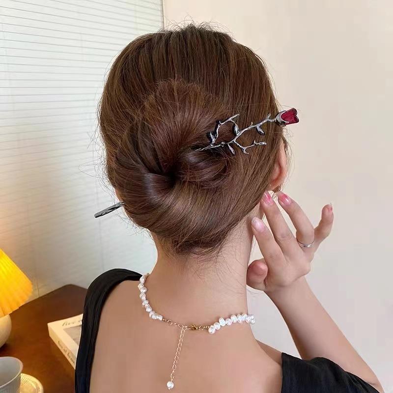Vintage Metal Red Rose Flower Hairpins Women Elegant Texture New Chinese-style Chopstick Hair Stick Girls Hair Accessories Gifts