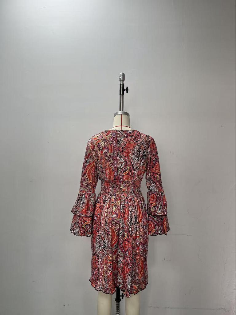 2024 Elegant Paisley V-Neck Flare Sleeve Dress for Women - Autumn/Winter Collection.