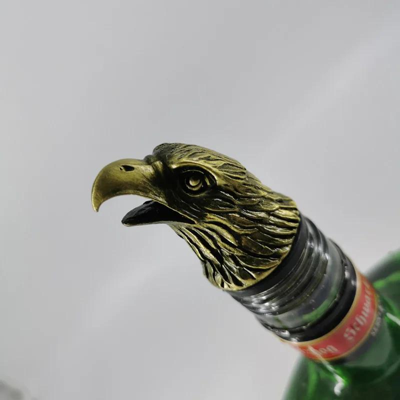 1 Stück Tierkopf-Weinausgießer Zinklegierung Hirsch Elch Löwe Leopard Wolf Adler Drache Wein-Ausgießstutzen Verschluss Club Bar Zubehör