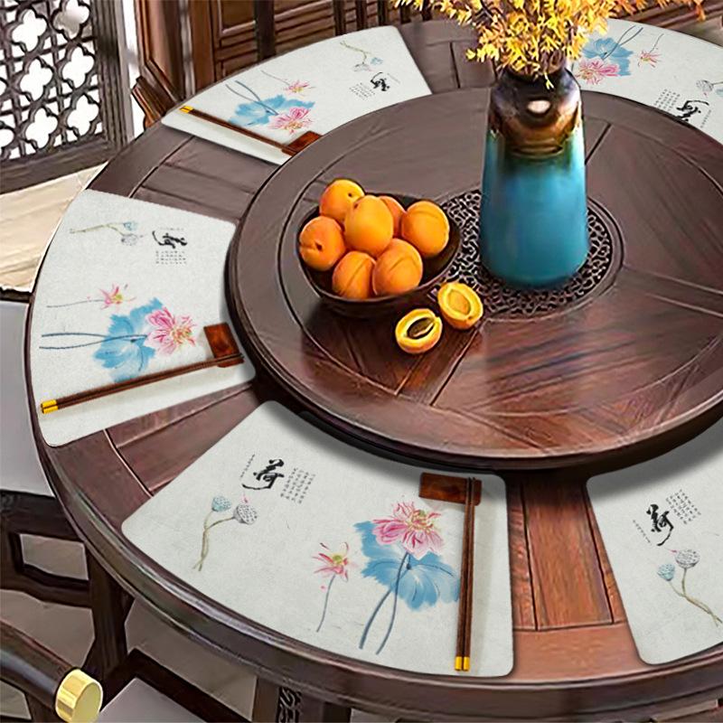 Chinesische fächerförmige PVC-Leder-Tischsets für runde Tische, wasserdicht, ölabweisend, hitzeisolierend, Essunterlagen für den Heim- und Hotelgebrauch