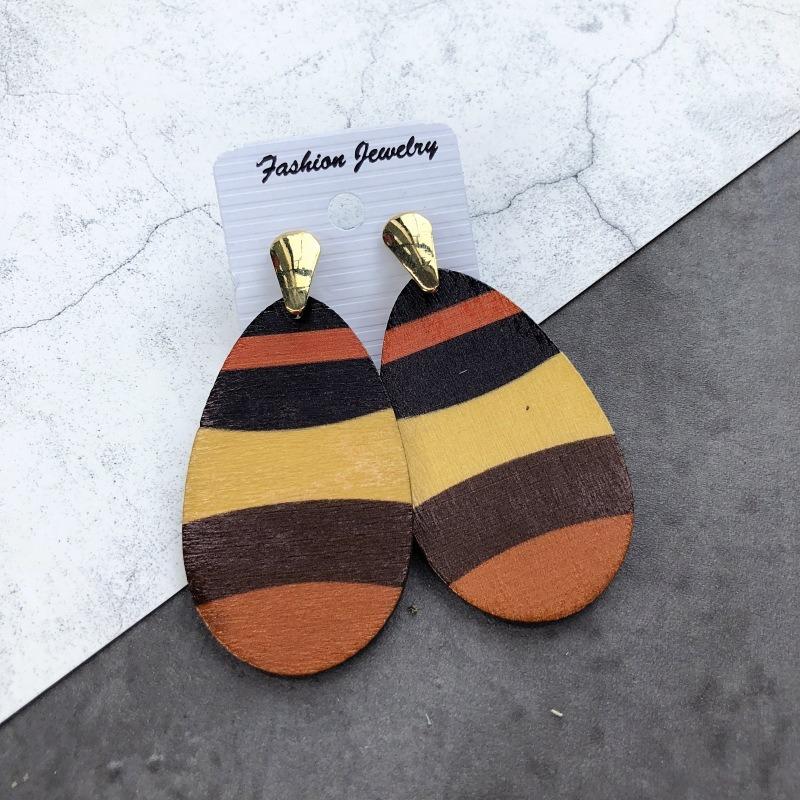Bohemian Wood Earrings Women's Personality Exaggerated Print Flower Stud Earrings Vacation Versatile Temperament Earrings