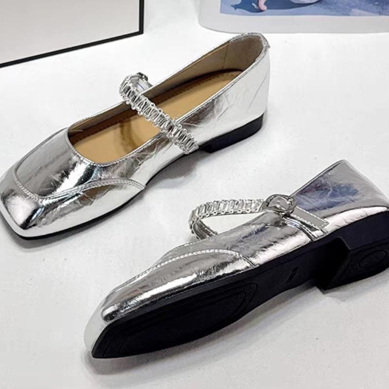 

Fashion 2025 Women s Stylish light and comfortable Shoes Soft Bottom Summer New Style Flat Casual Leather Shoes Square Heel Flats 35