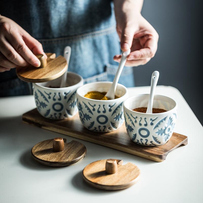 Retro Ceramic Seasoning Jars Salt and Pepper Shakers Kitchen Spice Tools Spice Organizer Jars Seasoning Box Kitchen Accessories