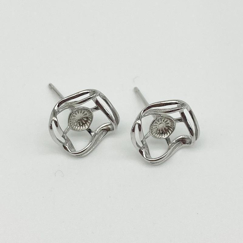 Yansheng S925 Sterling Silver Irregular Quadrilateral Pearl Earring Studs