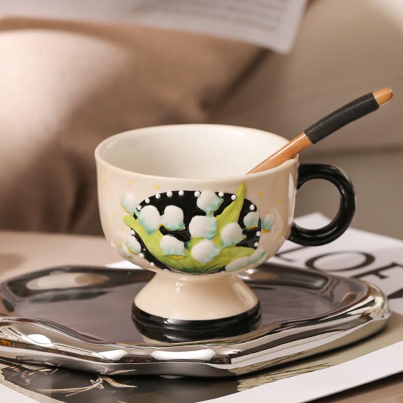 

Hand-Painted Lily of the Valley Ceramic Coffee Mug with Lid
