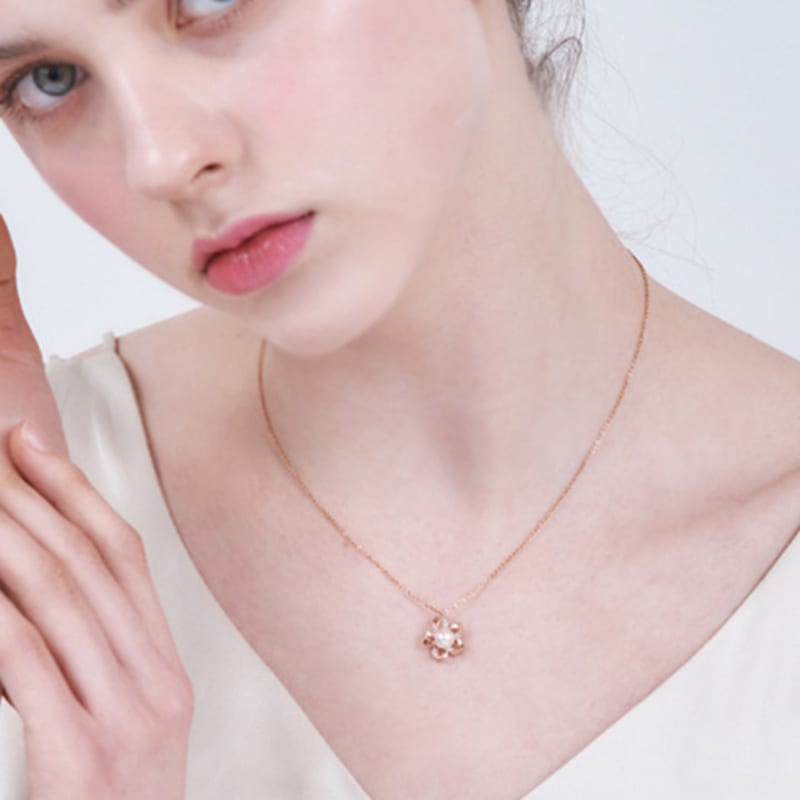 CRANNE Flower Bead Necklace C24NB120