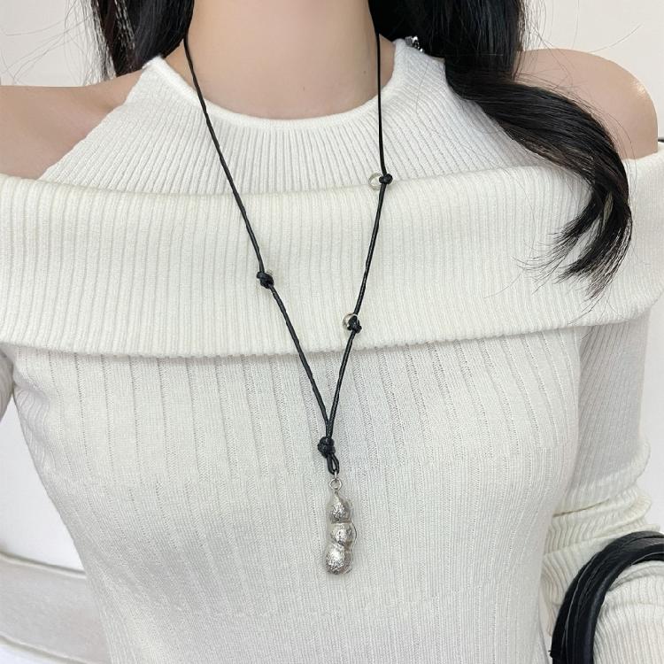 Contemporary Alloy Peanut Necklace Fashion Statement Adjustable Neckchain Versatile Day to Night Accessory