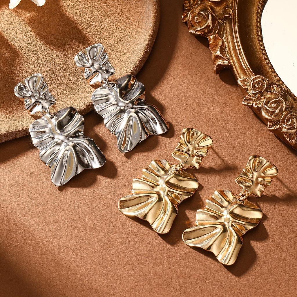 Accessories Ins Color Exaggerated Irregular Pleated Earrings High-end Earrings Fashionable Women's Earrings