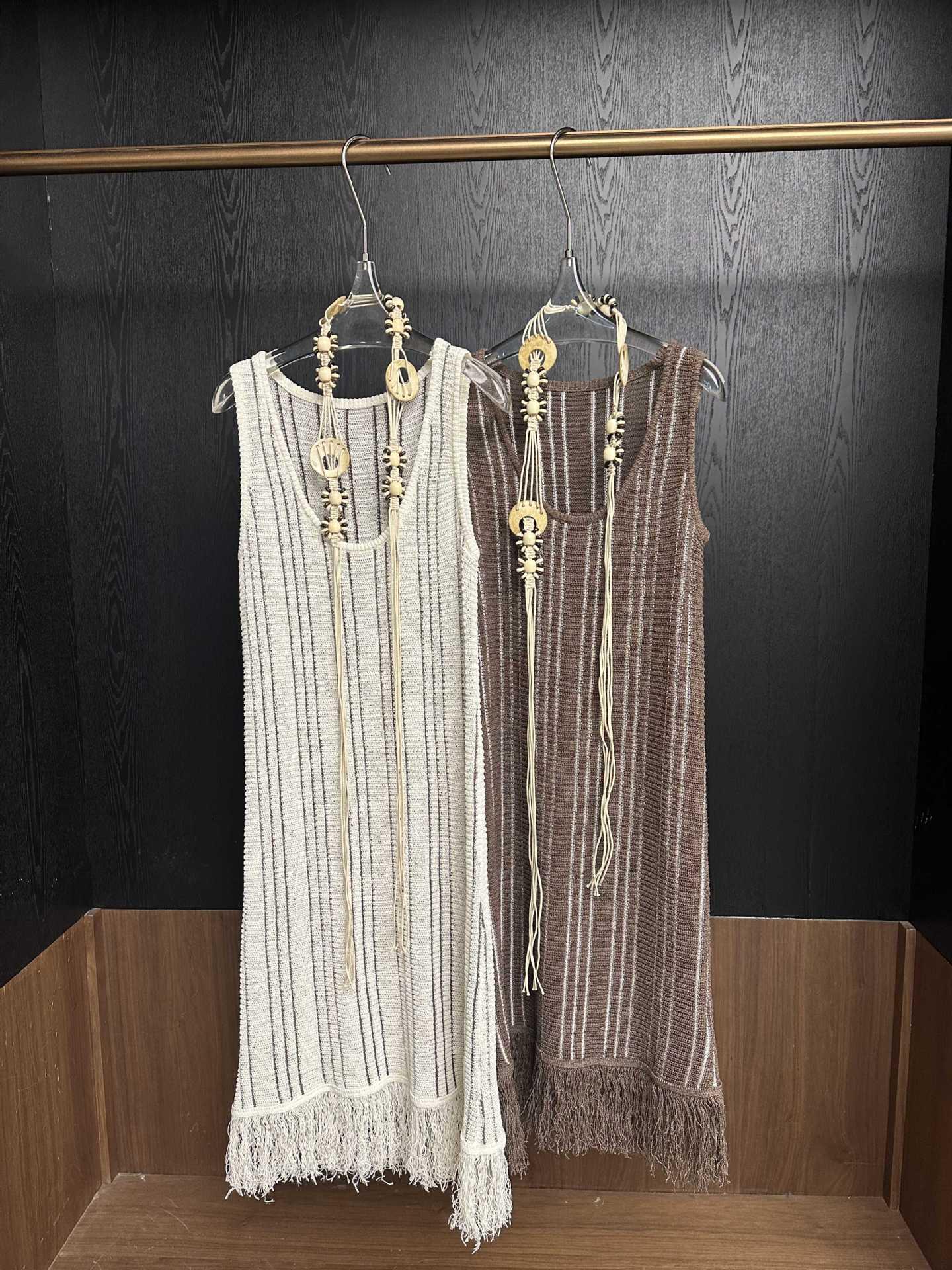 

Элегантное женское облегающее платье-слинг Весна 2026 - Оригинальный длинный дизайн S белый