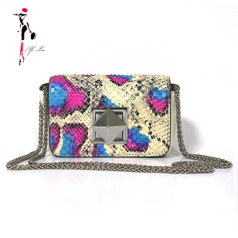 

Personalized mini messenger bag ODM hand-painted trendy personalized small square bag snake pattern small satchel niche leather bag OEM 26X20X6