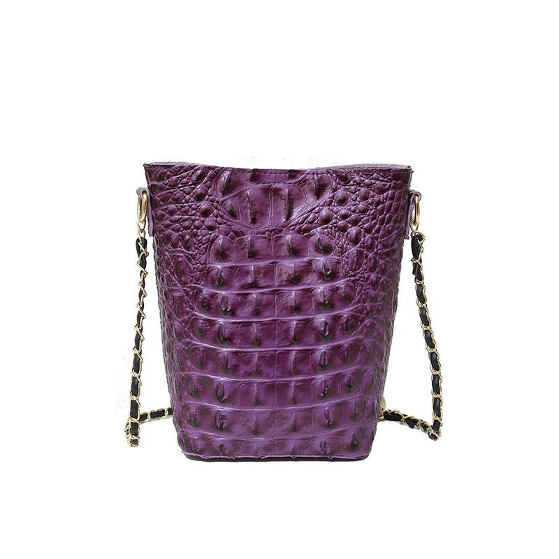 Large capacity new high-end crocodile pattern messenger bag versatile simple embossed women's bag bucket bag