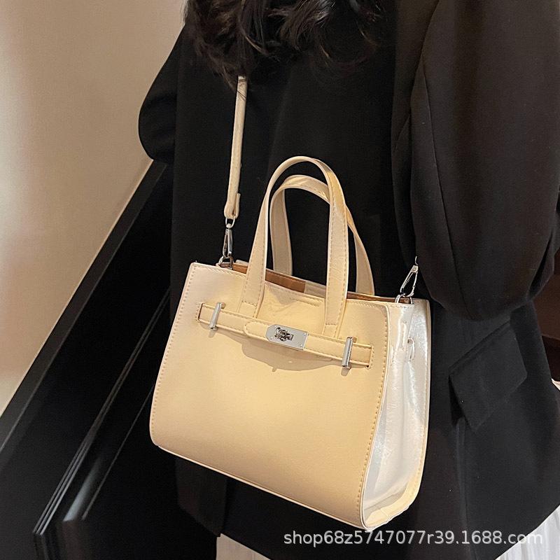 Hand Carry Fashion Casual Tote Bag 2025 New Korean Version Ins Trend High Sense Briefcase Commuter Shoulder Bag