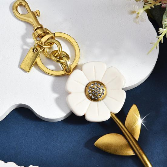 Keychain Pendant Sparkling Rhinestones Inlaid Flower Shape Key Chain with Lobster Clasp Hanging Design Keyring Backpack Accessory