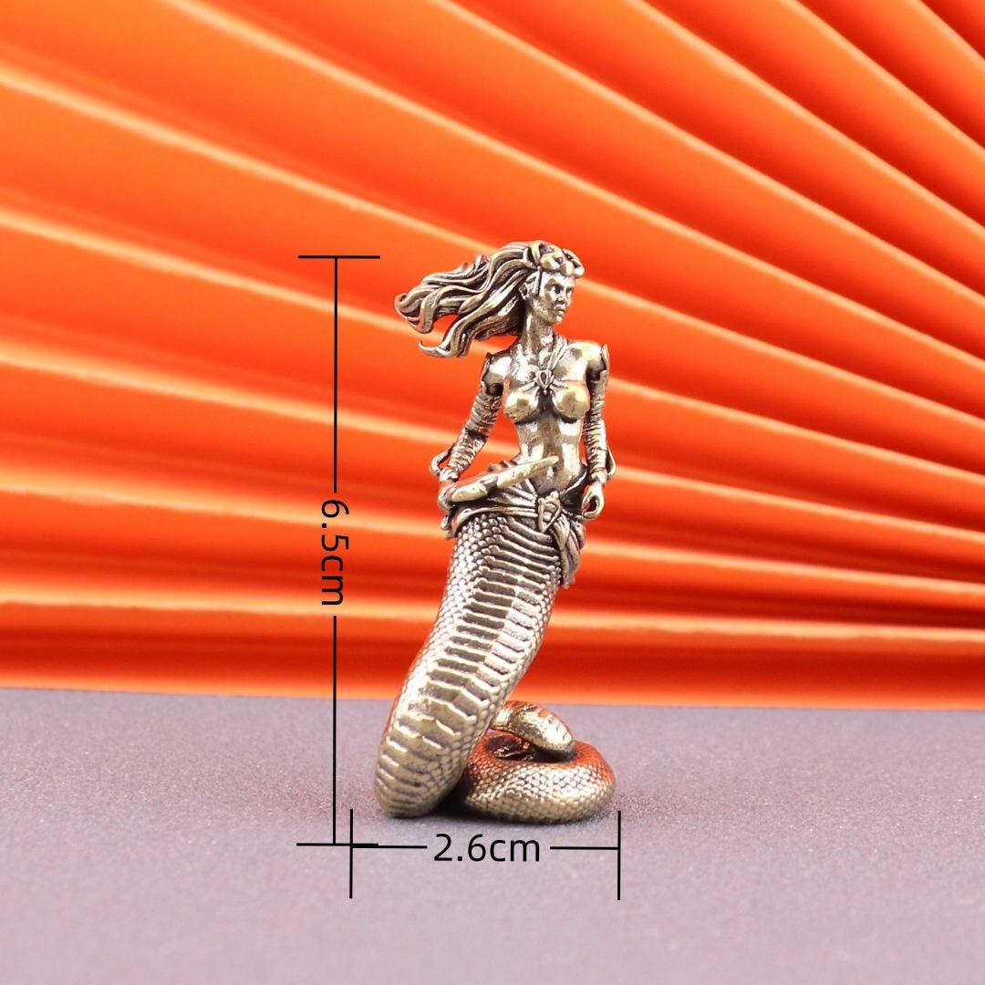 Creative Brass Medusa Ornament Ancient Greek Snake Girl Vintage Crafts Home Office Desktop Tea Pet Ornament