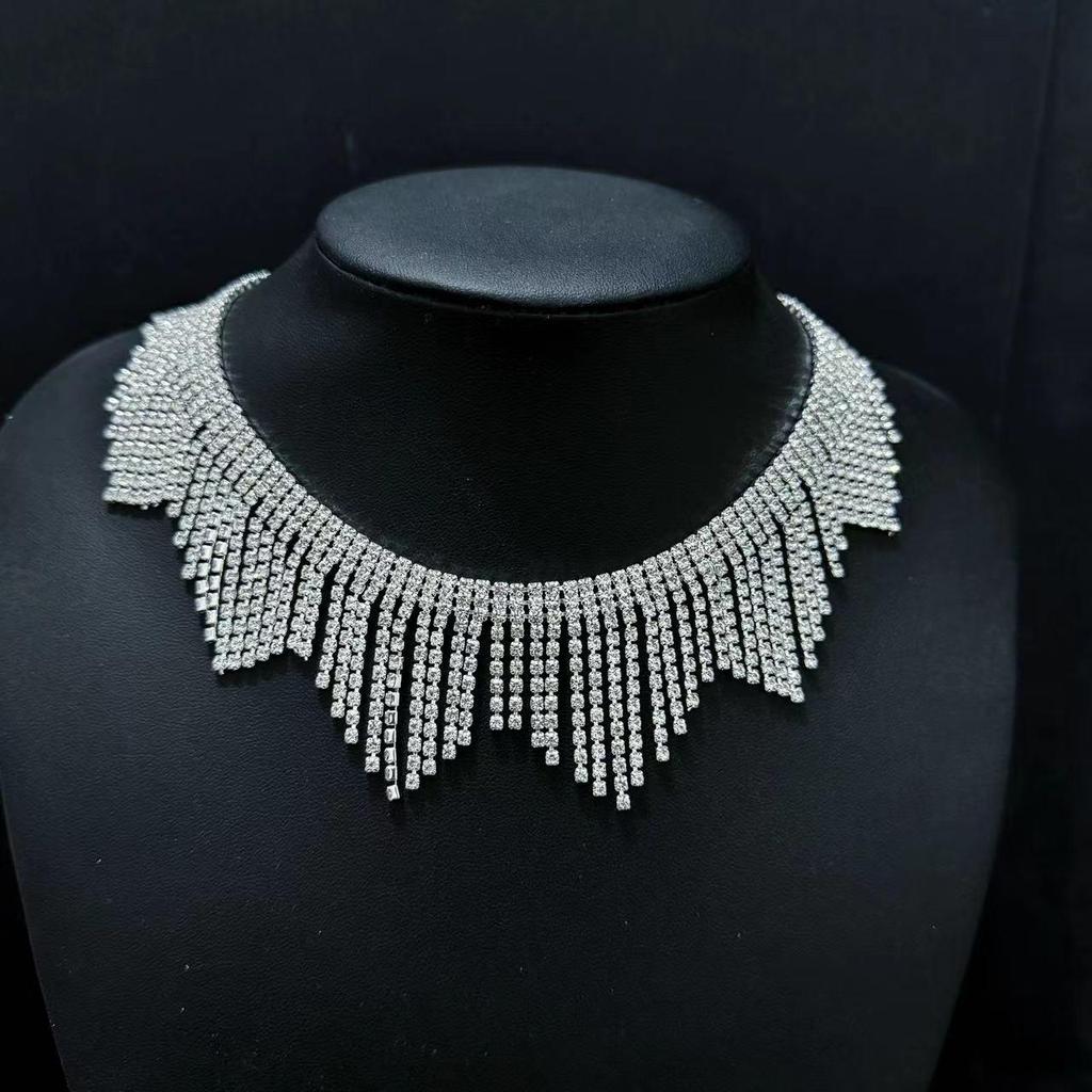 Elegant Rhinestone Tassel Choker Necklace: European-American Luxury Banquet Jewelry