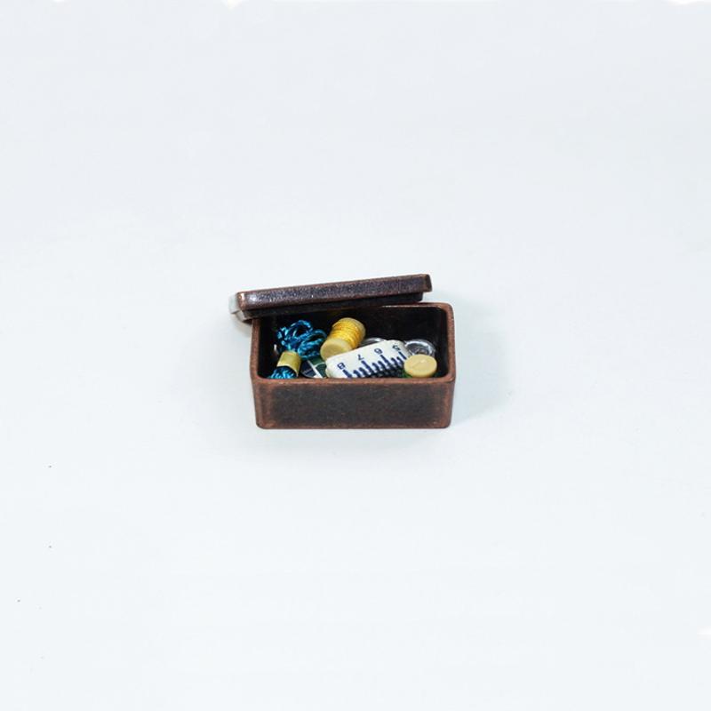 1 Set Mini Simulation Needle And Thread Box Model Miniature Toy Scene Decoration Dollhouse Accessories
