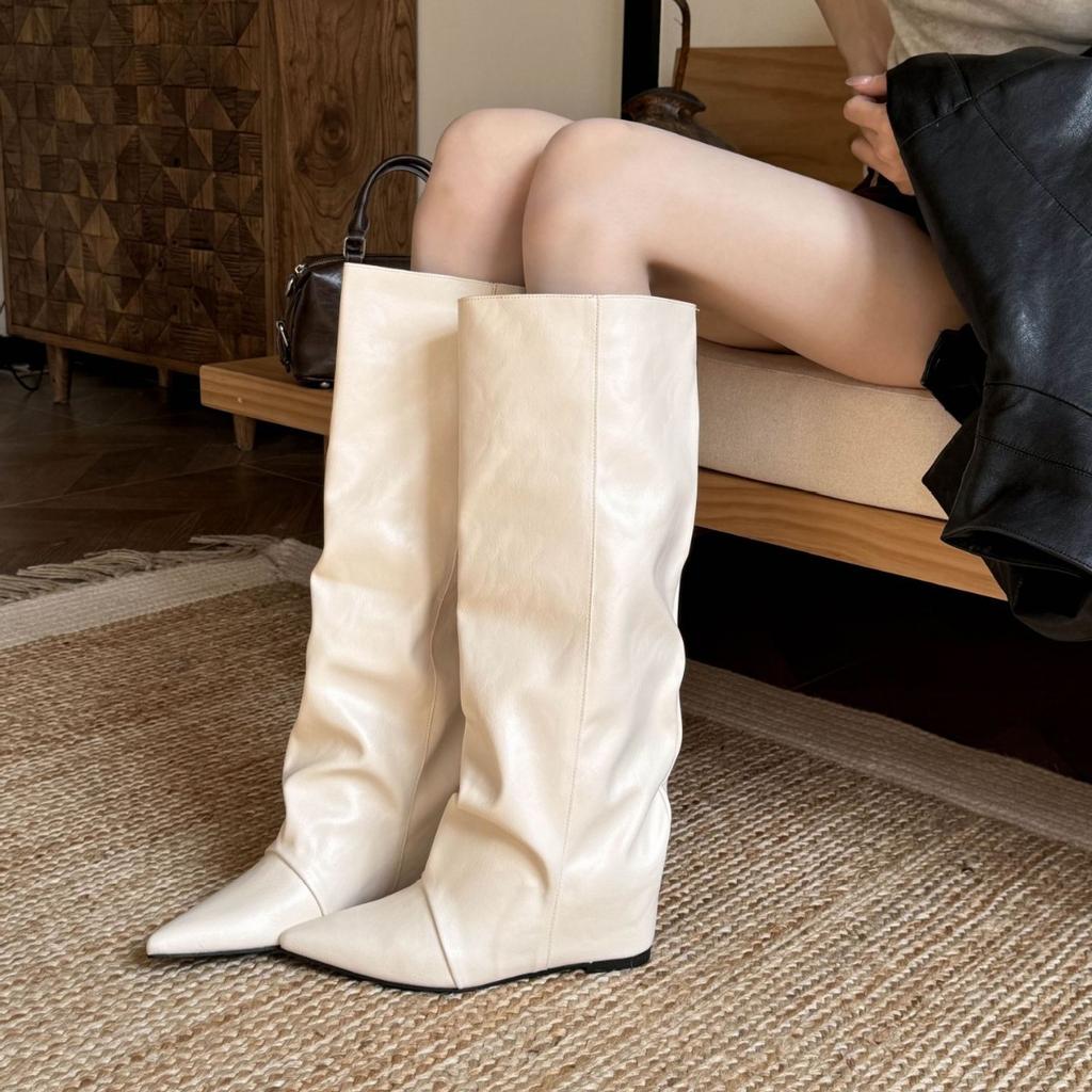Autumn and winter new pointed toe heel inner heightening temperament French fashion pleated boots