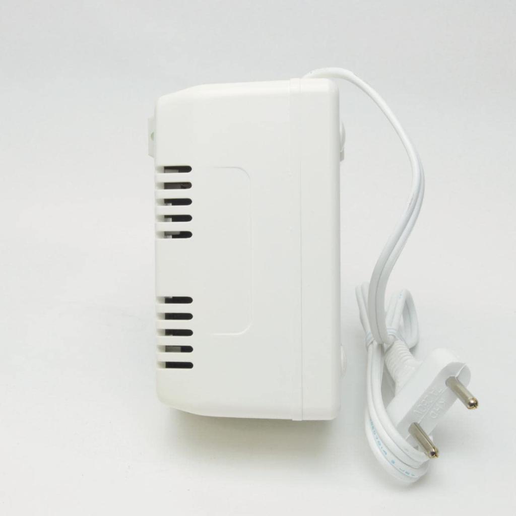 Nissho Kogyo Transformer for International to AC100V TM-301 Travel, AC110/220V~AC130/240V (50/60Hz) 300/120W