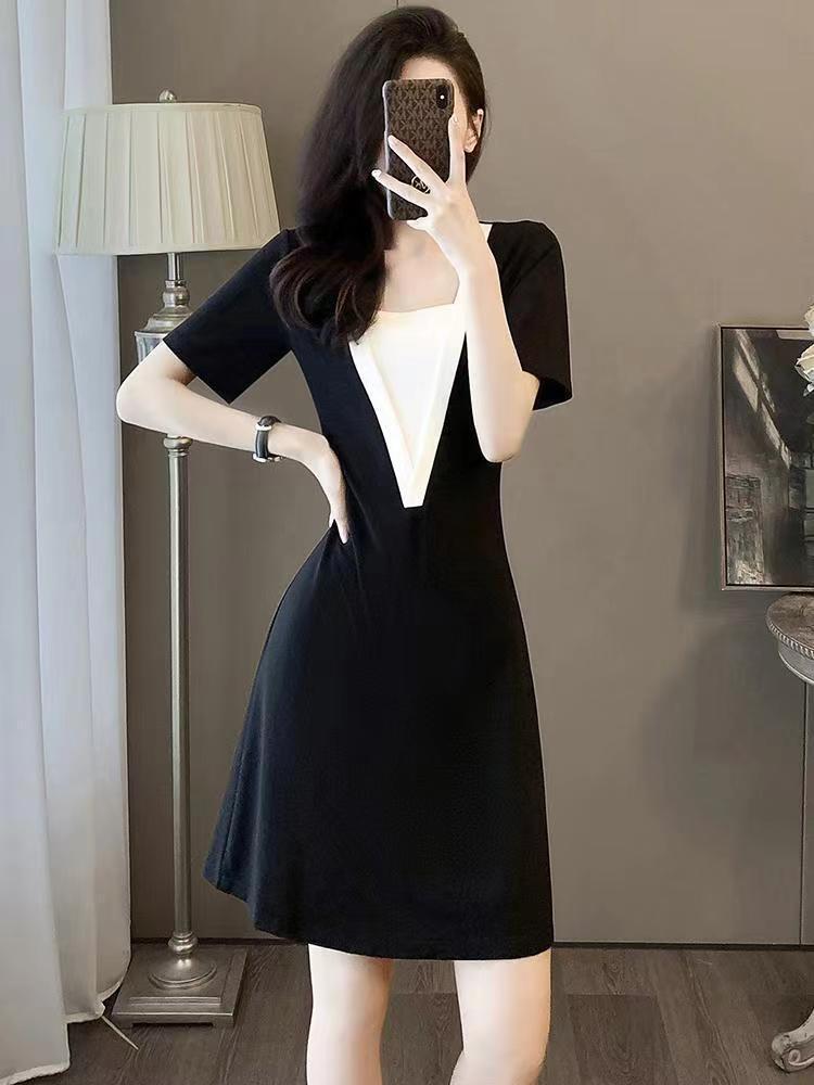 European Elegant Summer 2026 V-neck A-line Black & White Slimming Dress for Women