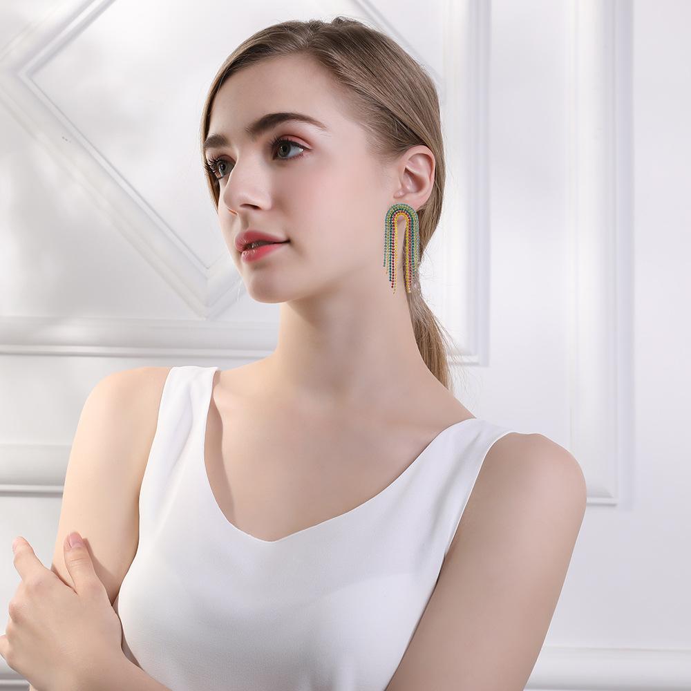 Luxury Trendy Rainbow Tassel Claw Diamond Earrings Womens Super Flash Dinner Colorful Rhinestone Stud Earrings Elegant Jewelry