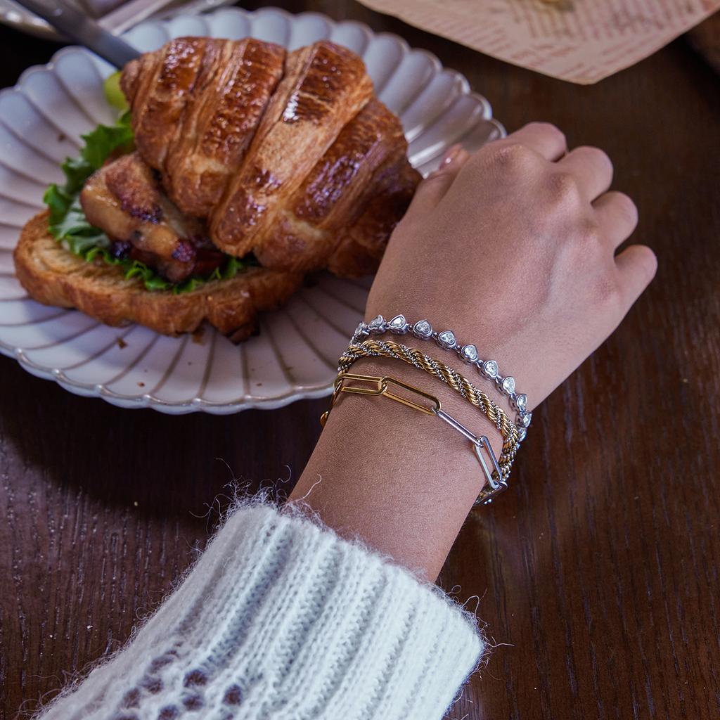 Hot Style Stainless Steel Personalized Twisted Spiral Bracelet 18K Gold Color Plated Personality Fashion Charm Jewelry Gift