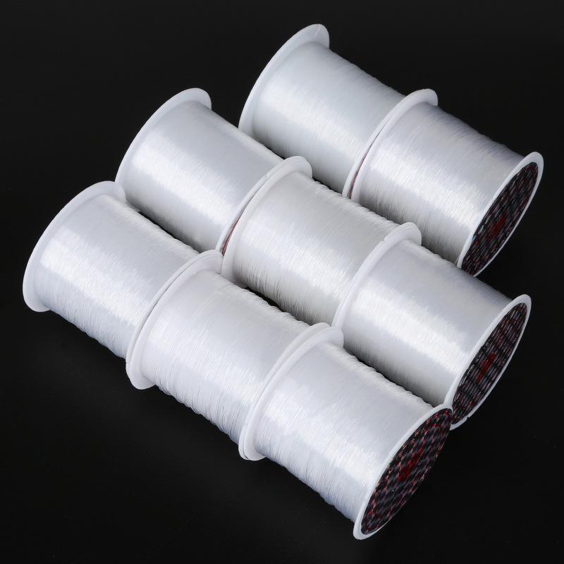 Handgenähter Stoffaufnäher, Knöpfe, DIY-Schmuckzubehör, Angelschnur mit Kristallperlen, transparentes Perlenmaterial.