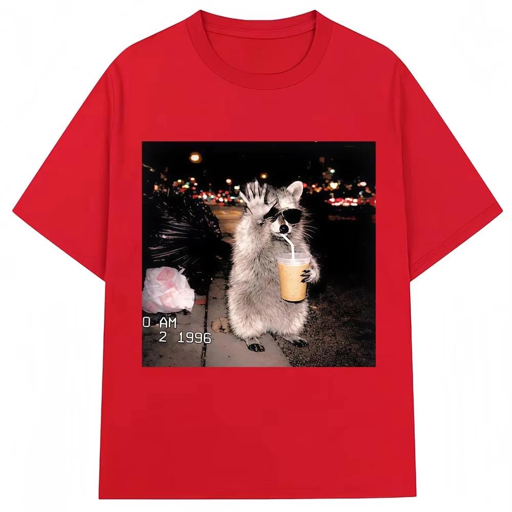 Waschbär trinkt Eiskaffee Lustiger Meme Print T-Shirt Herren Damen Humor Tier T-Shirts Reine Baumwolle Lässiges T-Shirt