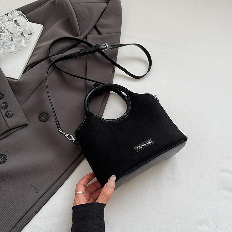 

Популярная модная сумка женская сумочка 2025 осень новая сумка-мессенджер сумка-ведро текстурная простая темпераментная сумка