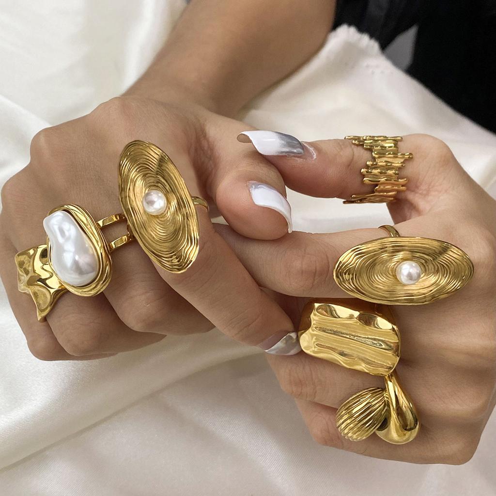 Fashionable Statement Rings Featuring Practical Stainless Steel and Stylish Crystals for Fashion Women Daily Use