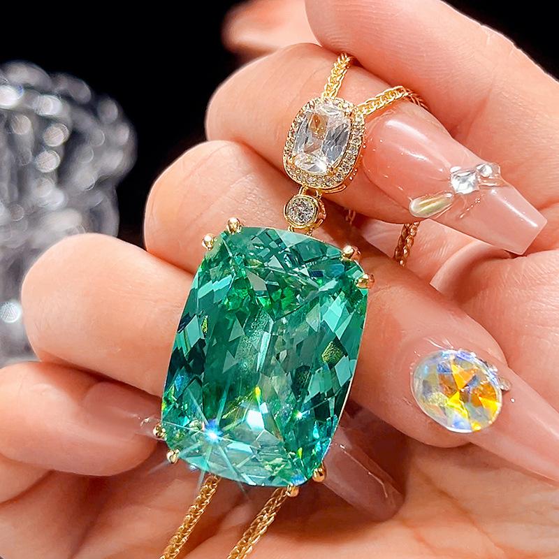 

Ювелирное изделие Симуляция Пара Зеленый Роскошный Золотой Кулон Главный Камень 20 * 28