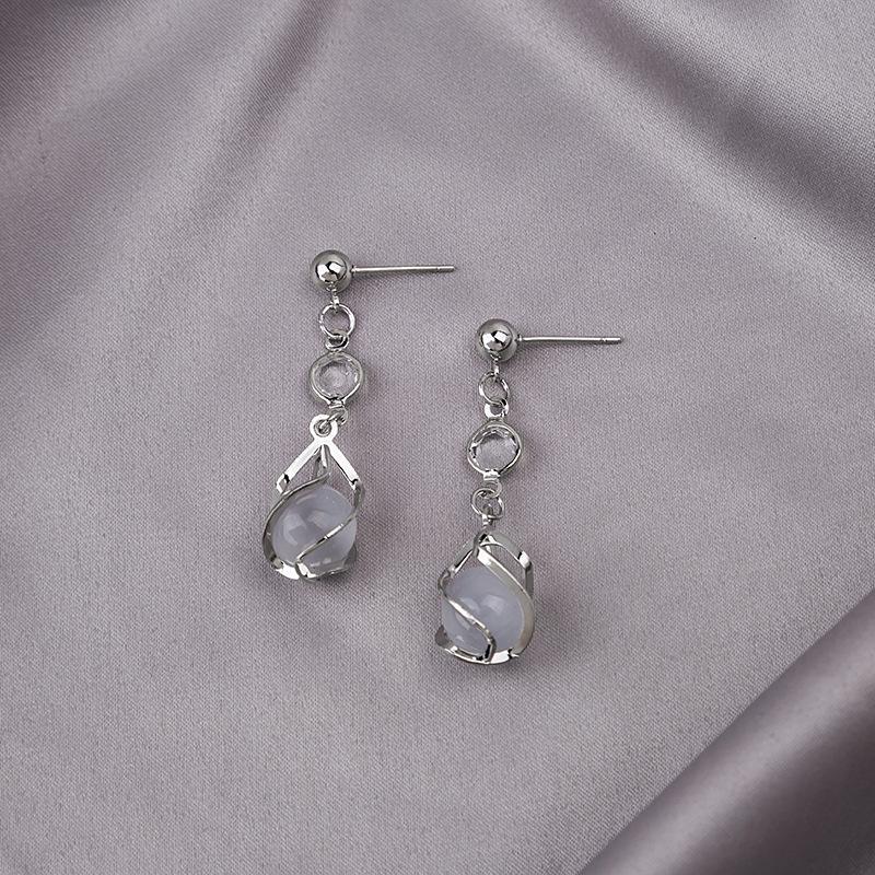 Long Cat'S Eye Zircon Earrings, Super Fairy Temperament Stud Earrings And Earrings Are Trendy.