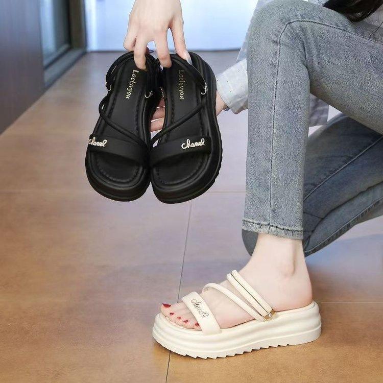 Fairy wind girl outer slippers 2025 new fashion women's cool slippers flat-bottomed soft-soled one-word casual beach shoes