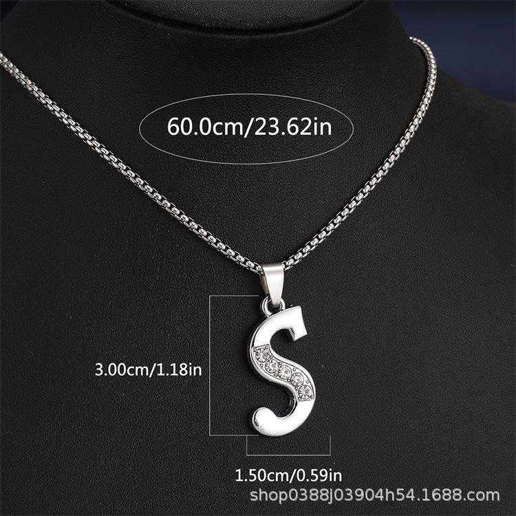 Collana con Ciondolo Lettere Inglesi 26 Colore Argento alla Moda Micro-intarsiata Zircone per Uomo Donna Amici Coppia Gioielli in Acciaio Inossidabile
