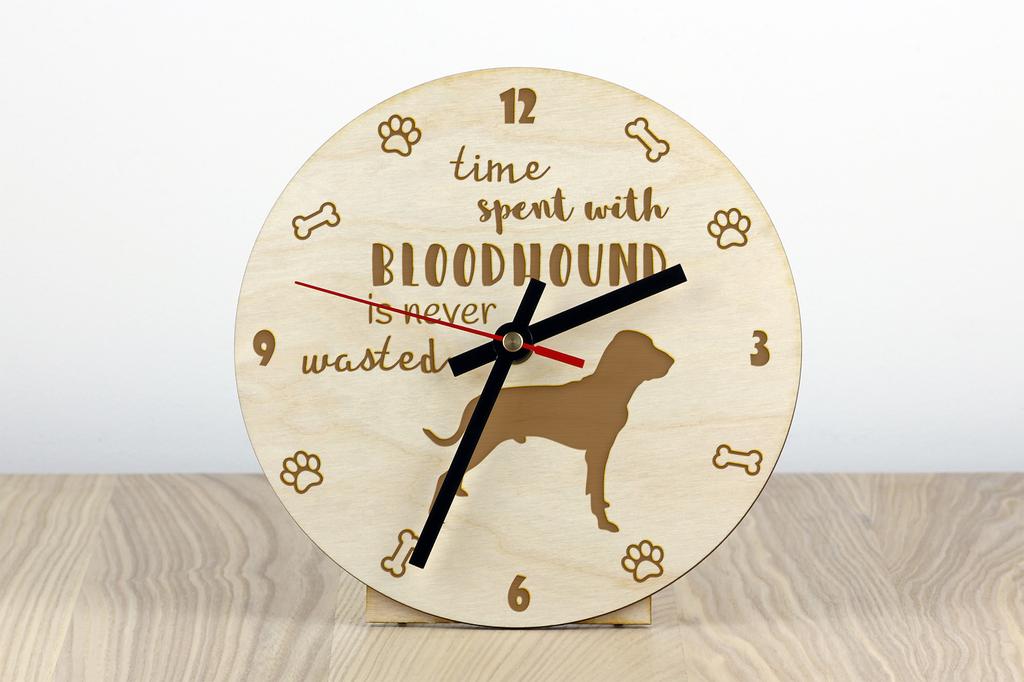 Bloodhound, St. Hubert Hound, Sleuth-hound – Clock with a dog, wooden clock | Art-Dog