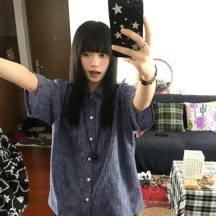 Retro kariertes Kurzarmhemd für Damen, Ein neuer Sommerstil von lockerem und lässigem Hemd für zierliche Männer und Frauen