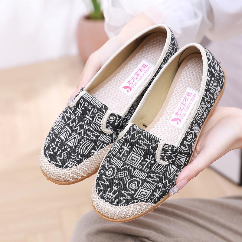 Stoffschuhe Damen Frühling und Herbst neue Baumwolle und Leinen Damenschuhe rutschfeste Rindensehnensohlen Schuhe für mittelalte und ältere Frauen