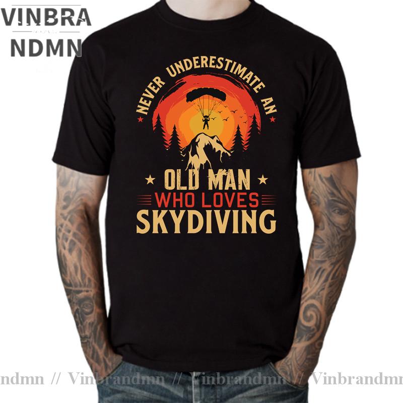 Vintage Retro Never Underestimate An Old Unisex Who Loves Skydiving T Shirt Unisex Unisex For Dad Birthday Gift Sky Diver Skydive Tshirt