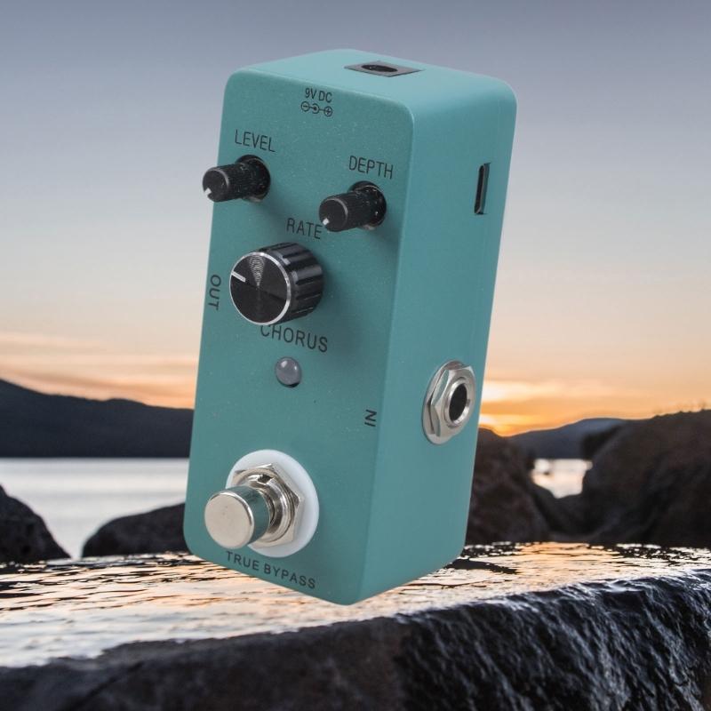 Guitar Chorus Pedal, Analog Chorus Effect Classical Warm Chorus Guitar Effect Pedal for Electric Guitar Bass True Bypass