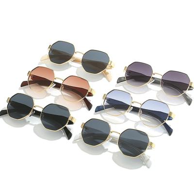 Μεταλλικά Ρετρό Γυαλιά Ηλίου UV400 για Γυναίκες Μοντέρνο Πολύγωνο Κάθισμα Εξωτερικού Χώρου Γυαλιά Ηλίου Ανδρικά Πολυτελές Σχέδιο Ταξιδιωτικά Αθλητικά Γυαλιά Ηλίου