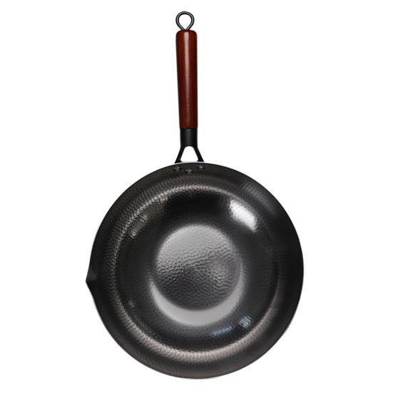 Forged Iron Wok Pan Non-Stick Fish Scale Skillet Pot Even Heating Ergonomic Handle Cooking Pot for Frying Stewing Steaming