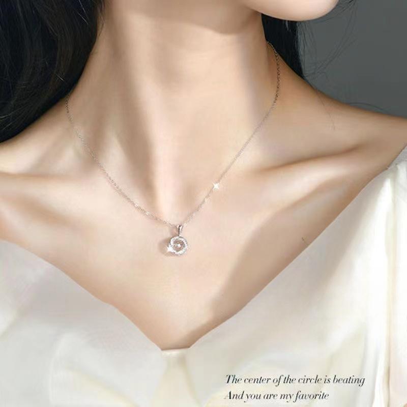 Beating Heart Necklace for Women with Niche Light Luxury Design, Lively Round Collarbone Chain, Sweet and Gentle Fairy Spirit