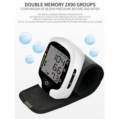Měřič krevního tlaku LCD displej Měření na zápěstí Paměť pro dvě osoby Hlasové vysílání pro