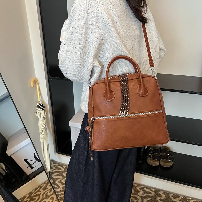 

Ретро сумка в стиле колледжа женская 2025 новый рюкзак большой вместимости студенческий рюкзак для поездок на работу 31*11*25