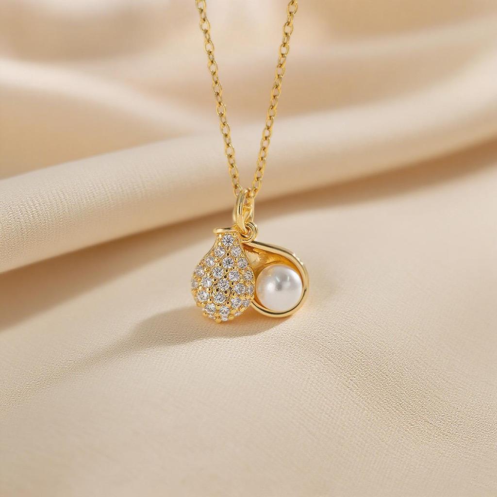 Elegant Light Luxury Zircon Necklace for Women - Gold-Plated, Simple Clavicle Chain