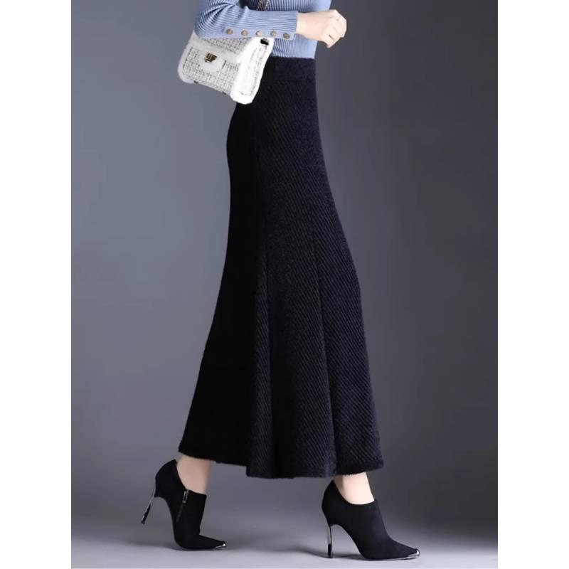 Women's High-Waisted Fishtail Velvet Skirt - Mid-Length Slimming Design for Autumn and Winter
