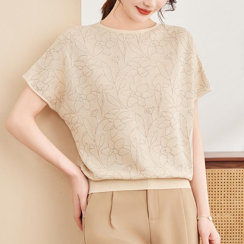

Elegant Ice Silk Summer Blouse for Stylish Mature Women - Short-Sleeve, Age-Defying Fashion Top XL (100-110 jin) бежевый